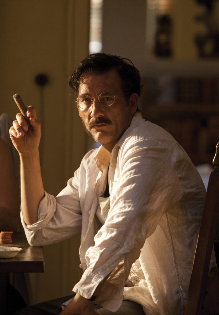 Clive Owen as Ernest Hemingway. Hemingway & Gellhorn HBO/ Photofest